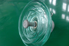 Glass insulator